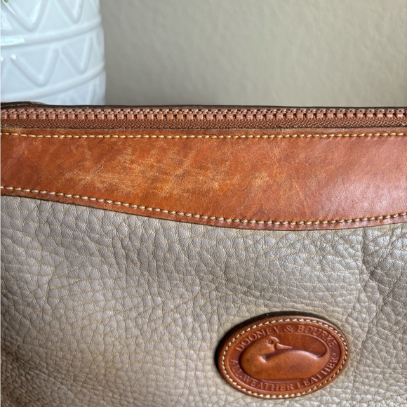 Vintage Dooney & Bourke Crossbody - Picture 5 of 15